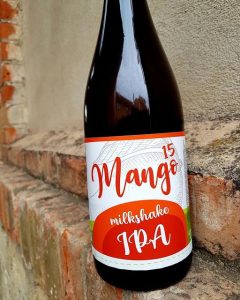 Od minulého týždňa je v ponuke Mango Milkshake IPA s poriadnou náložou mangového pyré a laktózy  V kombinácii s chmeľom Mosaic dominujú vône manga, či