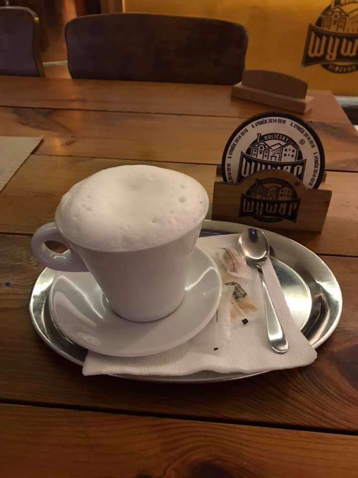 Tak som zobral babku na pivo a ja som si dal spraviť synáčkovi Cappucino  #brigada #son