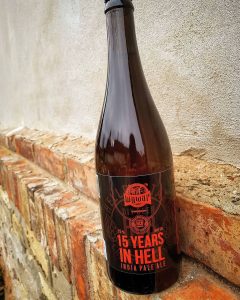 Comeback v tomto týždni zažíva jedno z najobľúbenejších pív typu IPA v našej ponuke, 15° 15 Years in Hell. Chmele Citra a Simcoe dodávajú pivu citruso