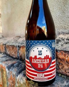 American IPA 15°

Od minulého týždňa máme v ponuke aj 15° American IPA

Túto IPU sme nachmelili americkými aromatickými chmeľmi Centennial, Citra a Si